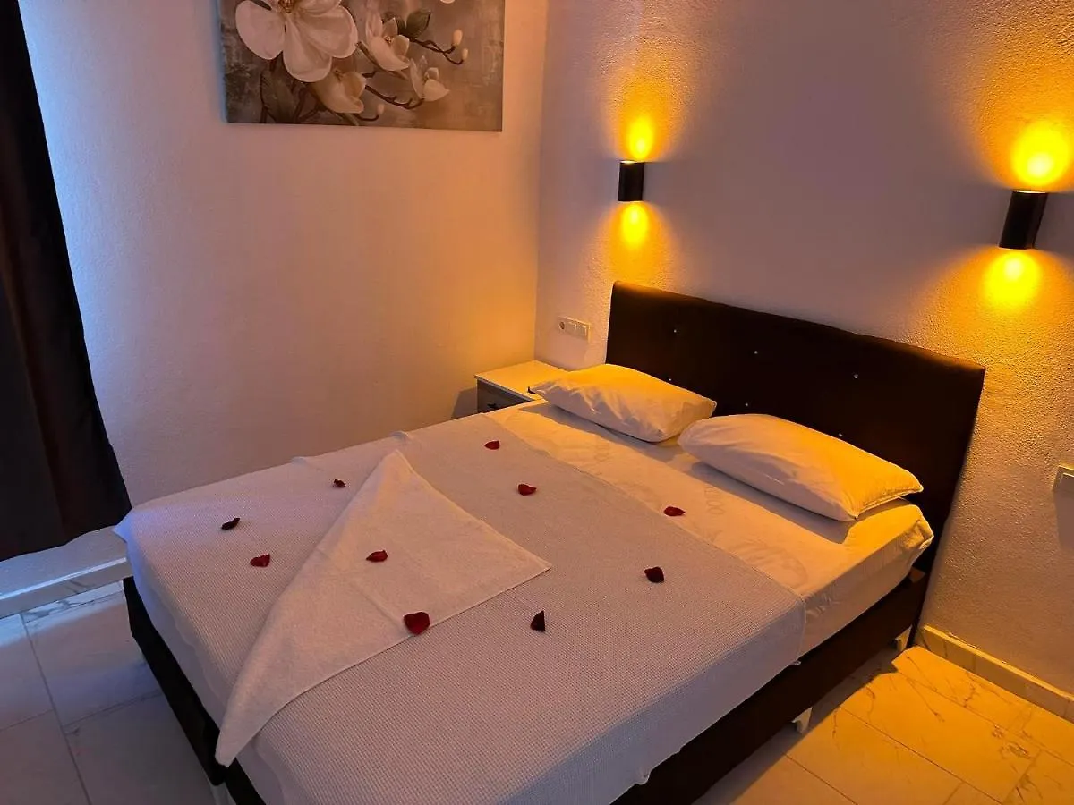 Lägenhetshotell Tom London Apart Hotel Fethiye